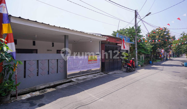Flood-Free House 10 Minutes to Cikarang East-Facing Station J-24621 2