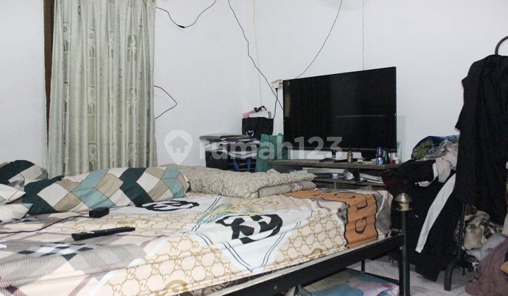 2-Story Well-Maintained House 10 Minutes to EMC Alam Sutera Hospital Flood-Free J23989 2