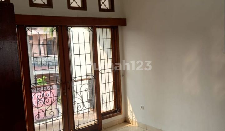 Rumah Bebas Banjir 10 Menit ke Gerbang Tol Margonda 3 Hadap Timur J34984 2