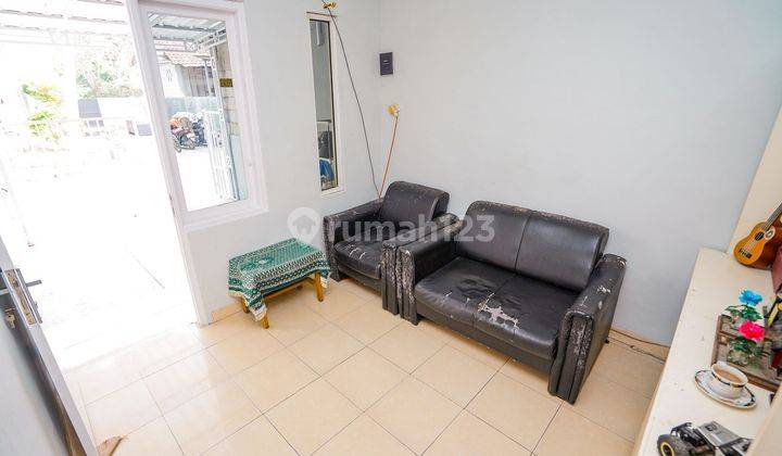 Rumah Semi Furnished Baru Renov 10 menit ke Mall Alam Sutera di Tangerang Siap KPR J10070 2