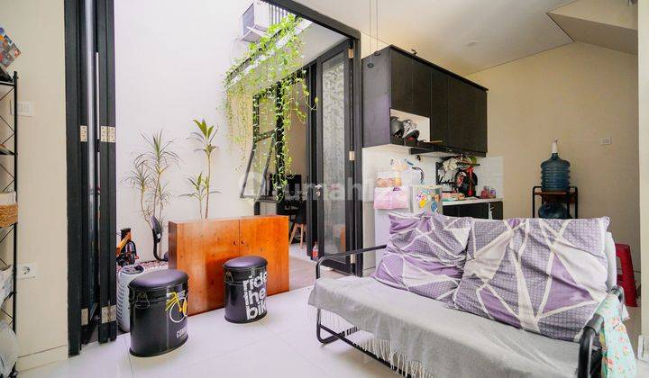 Rumah Seken Cantik 2 Lt Siap Huni 13 Mnt ke Pasar Modern BSD City Dibantu KPR J24238 2