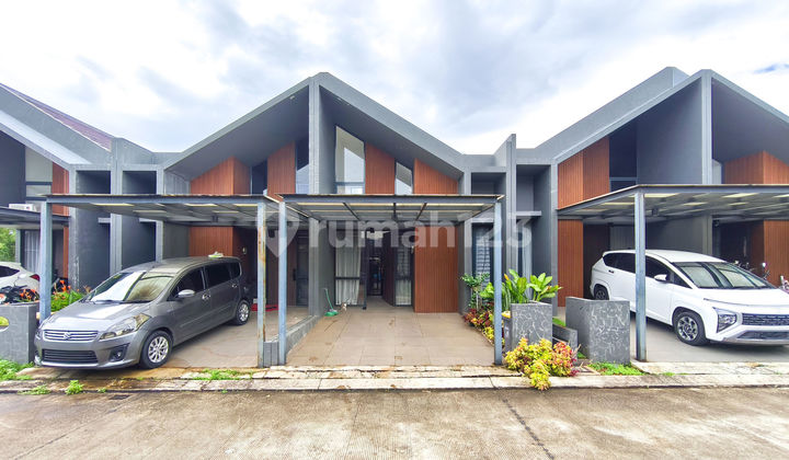 Strategic House 10 Minutes to Pamulang 2 Toll Gate 2BR Ready to Occupy J44187