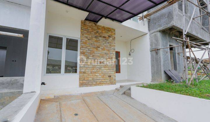 Rumah Cantik 15 Min ke RSU Kota Tangerang Selatan Bisa KPR J25062 2