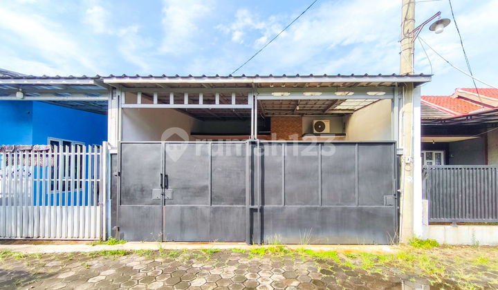 Rumah Terawat 2 KT 15 Menit ke Gerbang Toll Kayu Manis 1 Hadap Utara J35593