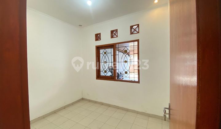 Rumah Hadap Timur 15 Menit ke Rs Hermina Bekasi Dibantu KPR J-39791 2