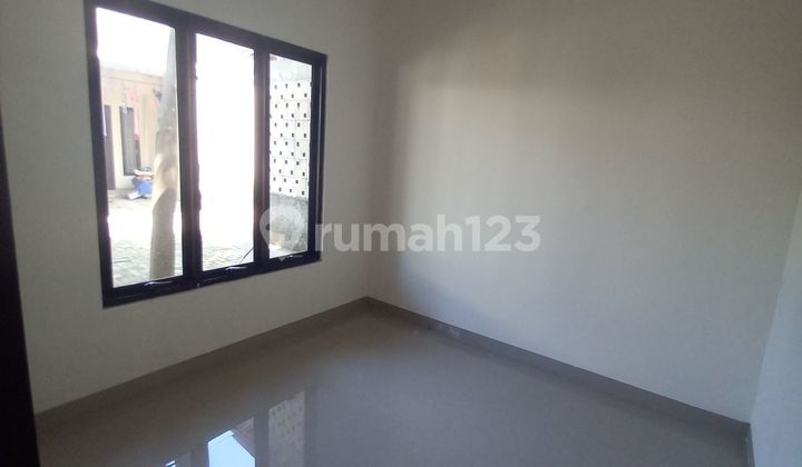 Asri Well-Maintained House 13 Minutes to Permata Hospital Depok SHM Ready to Occupy J31771 Asri Well-Maintained House 13 Minutes to Permata Hospital Depok SHM Ready to Occupy J31771