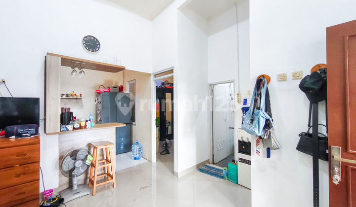 Rumah Terawat 2 KT 15 Menit ke Gerbang Toll Kayu Manis 1 Hadap Utara J35593