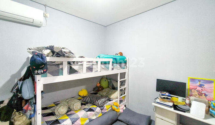 House 15 minutes to Serpong 2 Toll Gate SHM Assisted with Mortgage J-31915