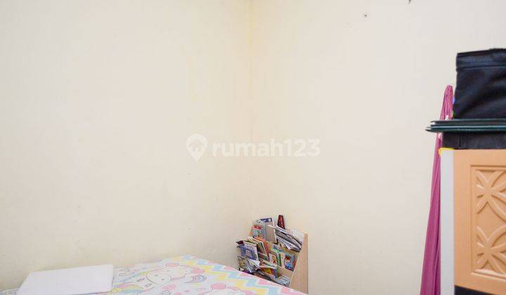 Rumah 2 Lt Siap Huni 15 Mnt ke Mall Paradise Walk Serpong Dibantu KPR J24565 2