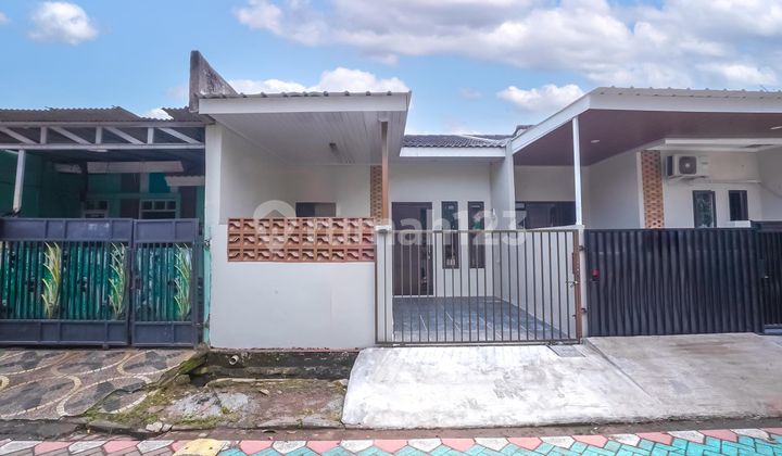Dream New Renovated House 15 Minutes to Bekasi Terminal, Assisted with Mortgage J35188
