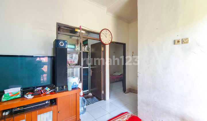 Well-Maintained SHM House 3 Minutes to Bojong Gede Station Flood-Free J28122 Well-Maintained SHM House 3 Minutes to Bojong Gede Station Flood-Free J28122