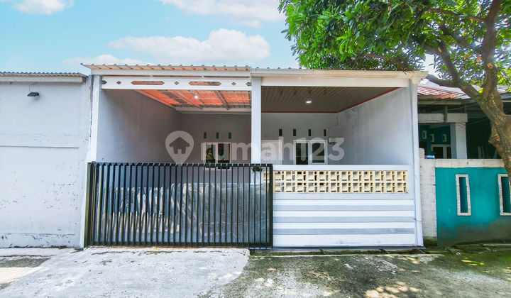 House 12 Minutes to Sentosa Hospital SHM Facing North KPR Assisted J-36006