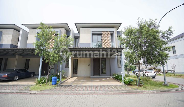 Rumah Hook Luas di BSD 15 Menit ke Stasiun Bisa KPR Hadap Selatan J21186