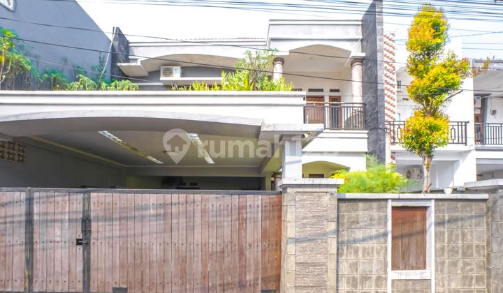 Rumah Luas 15 Menit ke The Park Pejaten Siap Huni Dibantu KPR J-34147 Rumah Luas 15 Menit ke The Park Pejaten Siap Huni Dibantu KPR J-34147