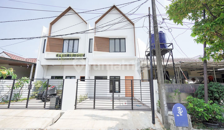 North-Facing House 7 Minutes to Citra Harapan Hospital with KPR Assistance J-37501