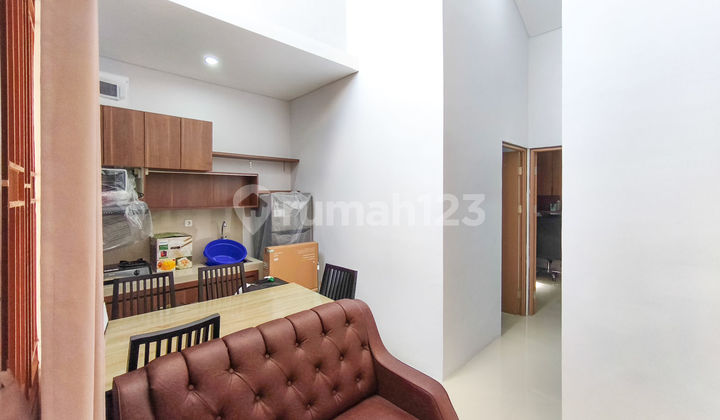 Ready-to-Occupy House 15 minutes to Cisauk Station 2 Floors North Facing J39296 2