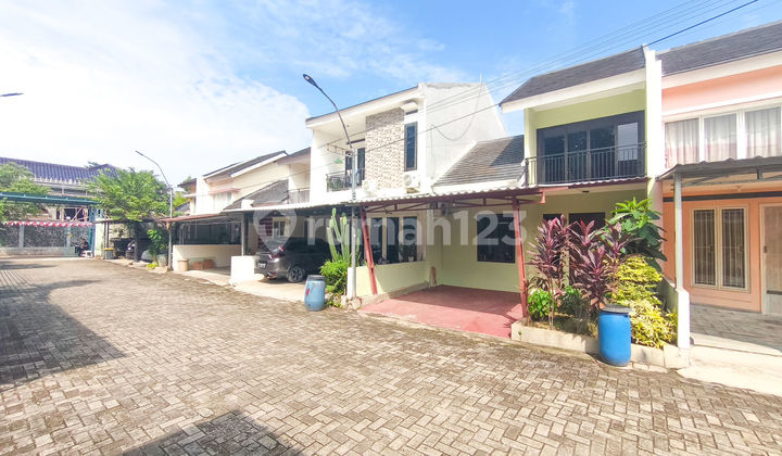 Rumah SHM 3 Kamar 15 Menit ke RSU Hermina Serpong Hadap Timur J31030 2