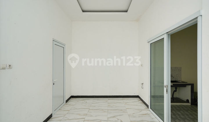 Rumah 2 Lantai Dekat Terminal Pondok Cabe Siap Huni Dibantu KPR J32792 2