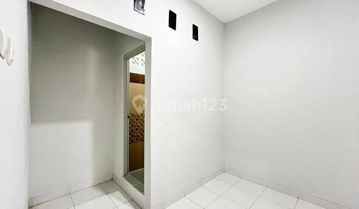 Rumah SHM Siap Huni dekat Emeralda Golf Club Dibantu KPR J21608 2