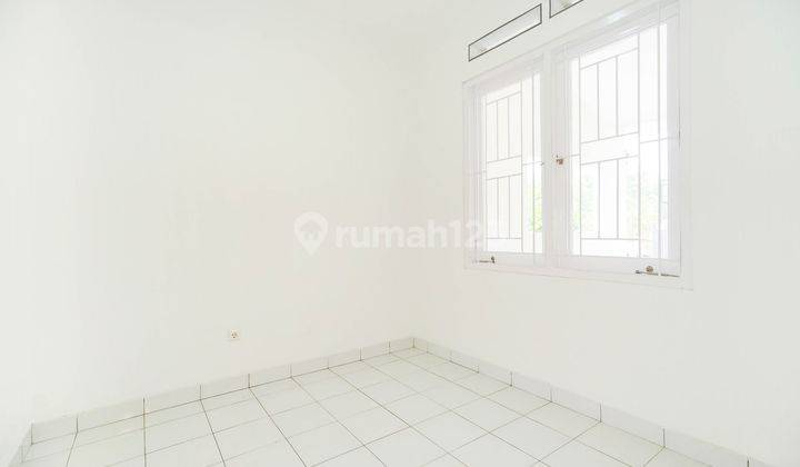 Rumah SHM 2 Lantai di Serpong City Paradise, Tangerang Selatan Siap KPR J15290 3