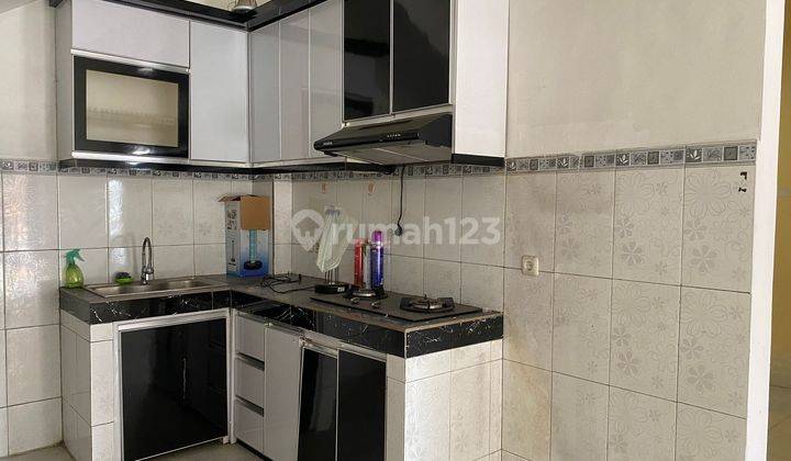 Rumah Strategis Free Renov dekat Paradise Walk Serpong J25005 2