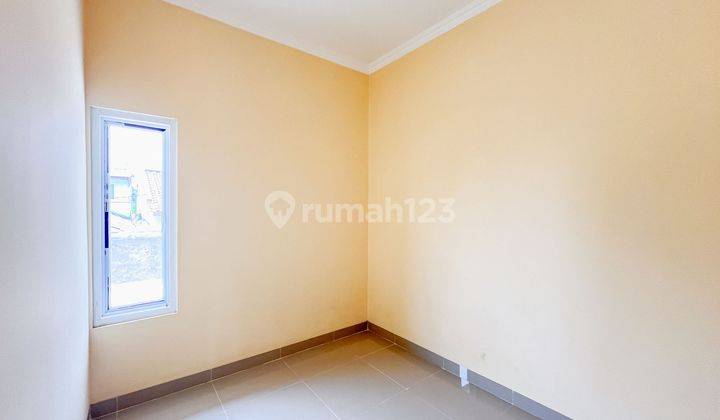 Rumah LB 200 Strategis 15 Mnt ke Stasiun UI Bebas Biaya Biaya J25353 2