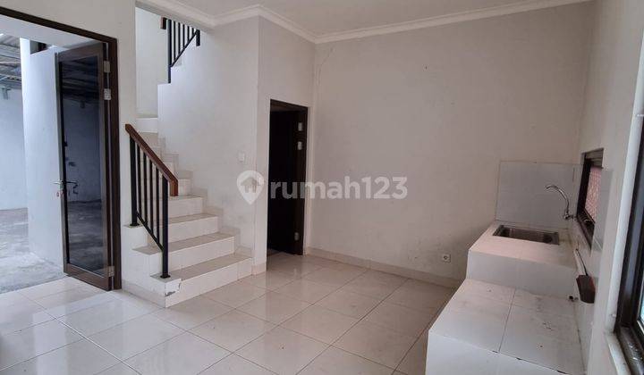 Dijual Rumah 2 Lantai Nusaloka Bsd 2