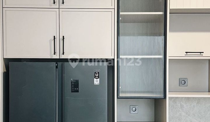 Dijual Super Murah Rumah Cantik 2 Lantai Melati Mas 2