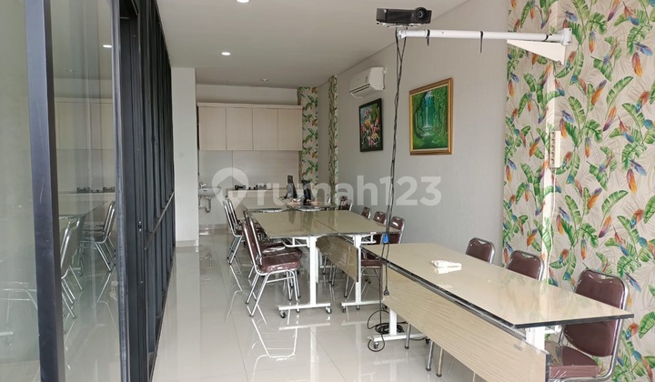 Disewakan ruko pinggir jalan pasar modern timur 2 bsd city Disewakan ruko pinggir jalan pasar modern timur 2 bsd city