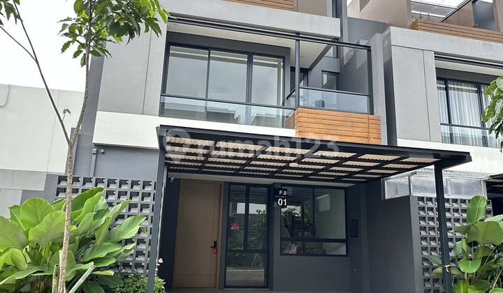 Disewakan Rumah Hoek Baru Terravia BSD City Disewakan Rumah Hoek Baru Terravia BSD City