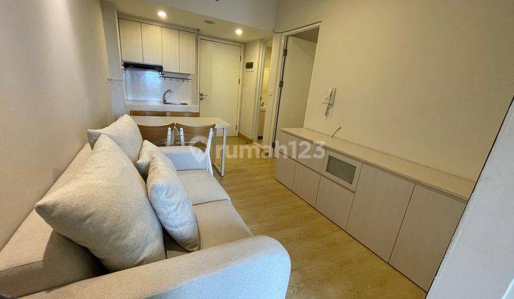 Dijual Unit di Apartemen Dekat Semmarecon Mall Bekasi 1