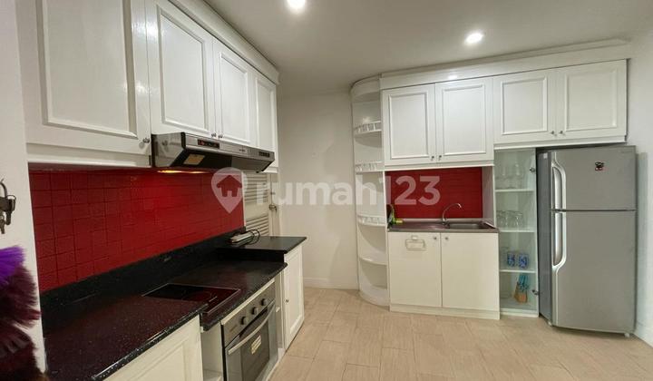 Dijual Batavia Apartment 2 Kamar Tidur Semi Furnished 4