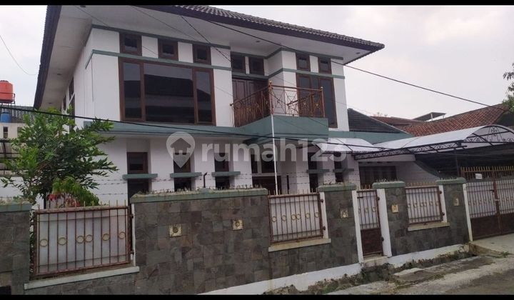 Dijual Rumah Strategis Turangga
