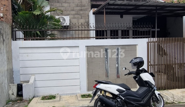 At Fast Minimalist House, Taman Kopo Indah, Bandung