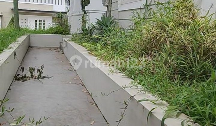 Modern Classic House Rental Kbp 2