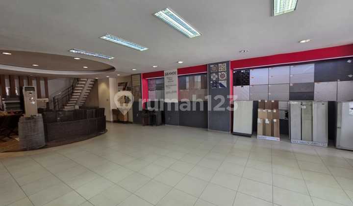 Turun Harga Showroom & Kantor di Mt Haryono Semarang Tengah Kota 2