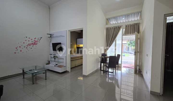 Rumah Full Furnish Tengah Kota di Graha Padma Cluster 2