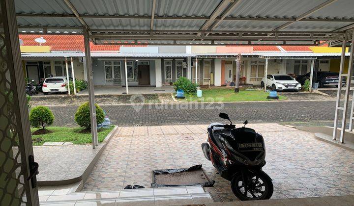  Rumah Semi Furnished Bagus di Graha Padma 2