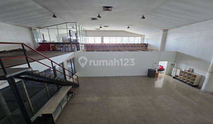  Ruang-Usaha. Ex Bengkel/Showroom di Siliwangi, Semarang Barat 1