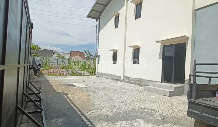 Warehouse with Extensive Parking Area Kic Gatsu Ngaliyan. Office Available. 2