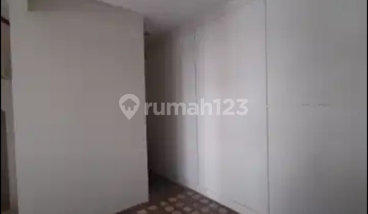 Dijual Rumah Vanya Park Cluster Azura BSD City Semi Furnished 2