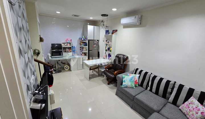 Dijual Rumah Hoek Scientia Cluster Tesla Gading Serpong Furnished 2