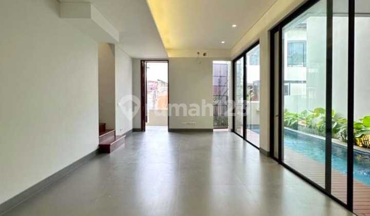 Rumah mewah murah dalam townhouse pinggir jalan raya utama  3