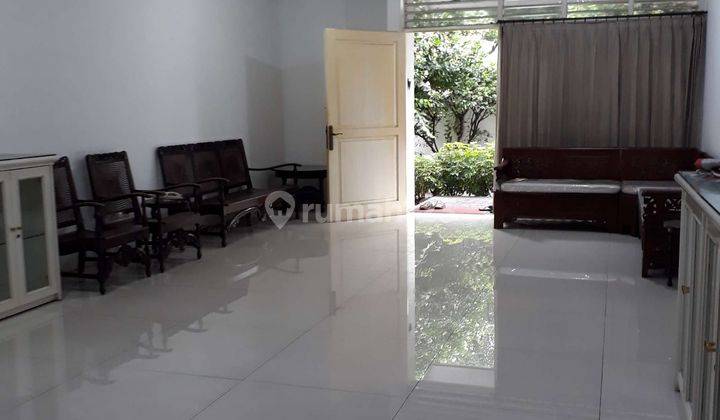 Rumah dipuri indah lt240 lb320 Bagus 2