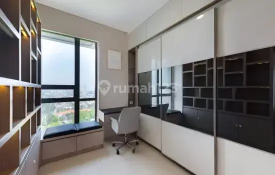 Apartemen St Moritz Tower Royal Suite Unit Bagus di Puri Indah Jakarta Barat 2