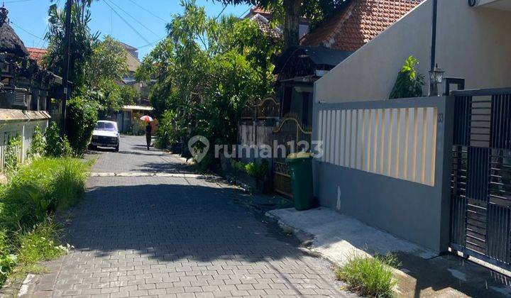 RUMAH 2 LANTAI SEMI FURNISHED DEKAT FASILITAS UMUM DI JIMBARAN 2