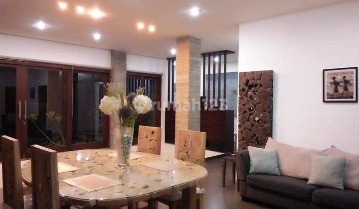 RUMAH 2 LANTAI FURNISHED ADA POOL DEKAT GWK DI UNGASAN BADUNG BALI 1