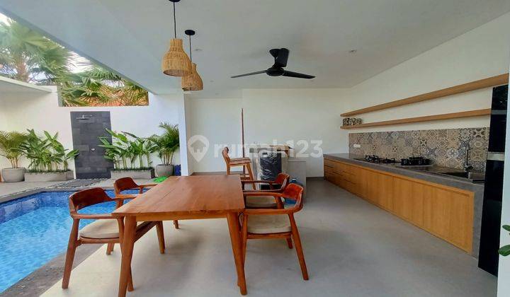 VILLA DENGAN PEMANDANGAN SUNSET DAN RICEFIELD DI BERAWA CANGGU BADUNG BALI Rumah Furnished Bagus SHM - Sertifikat Hak Milik di Berawa, Canggu 1