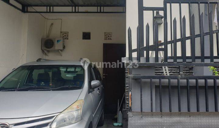 RUMAH 2,5 LANTAI KAWASAN ELIT DEKAT FASILITAS UMUM DI RENON DENPASAR 2