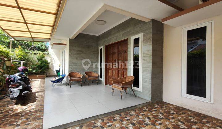 RUMAH CANTIK  2 LANTAI CARPORT LUAS DI DENPASAR BARAT 2